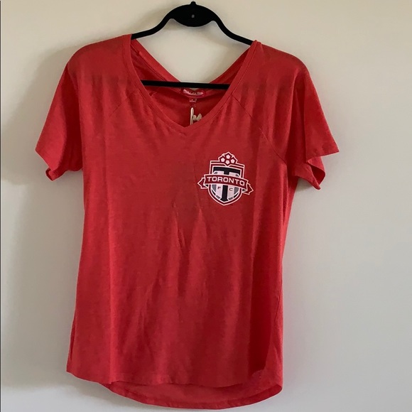 Mitchell & Ness Toronto FC T-Shirt Red Small - Picture 1 of 6